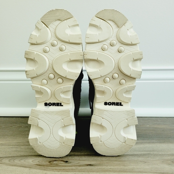 NEW Sorel Black Waterproof Boots - Picture 6 of 7